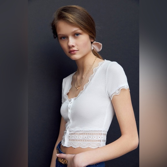 UO Darcy White Cropped Cardigan Women’s S Ribbed Lace Crochet Trim Coquette - Picture 3 of 11